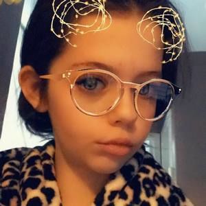 Meet your Posher, Iona